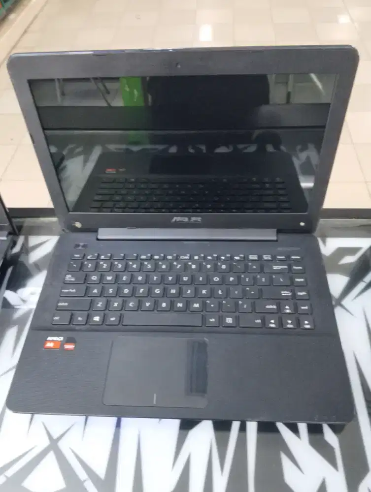 Laptop Asus X454Y