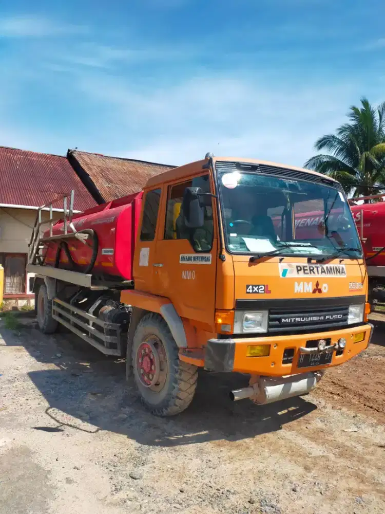 Dijual Mitsubishi Fuso FM517HL 2019 isuzu giga FVZ34P 2012 ex tangki