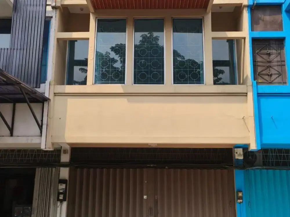 BU, RUKO 2 LANTAI DI ARAYA TAHAP 1, STRATEGIS