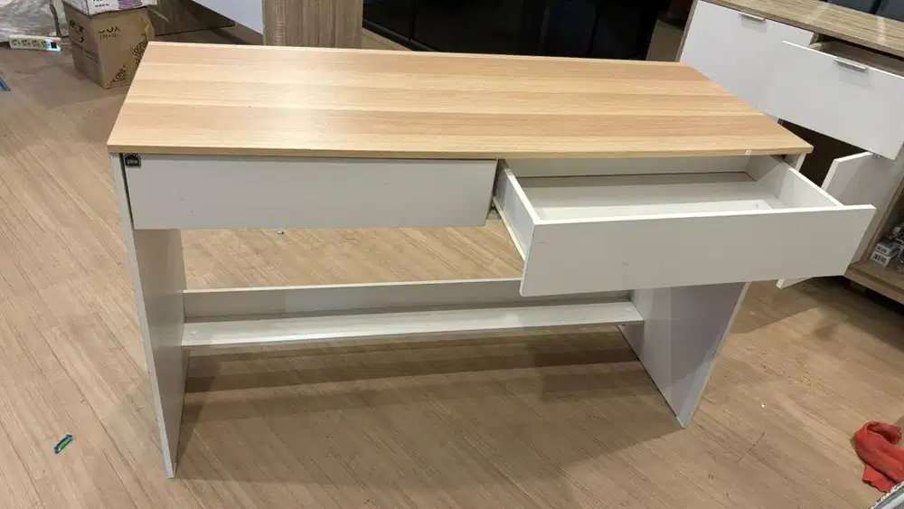 Meja Kantor / Meja Kerja / Meja Belajar / Meja serbaguna