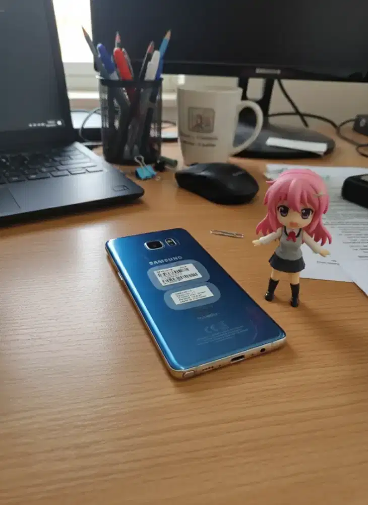 Samsung Note FE Lengkung ( ada crack aman )