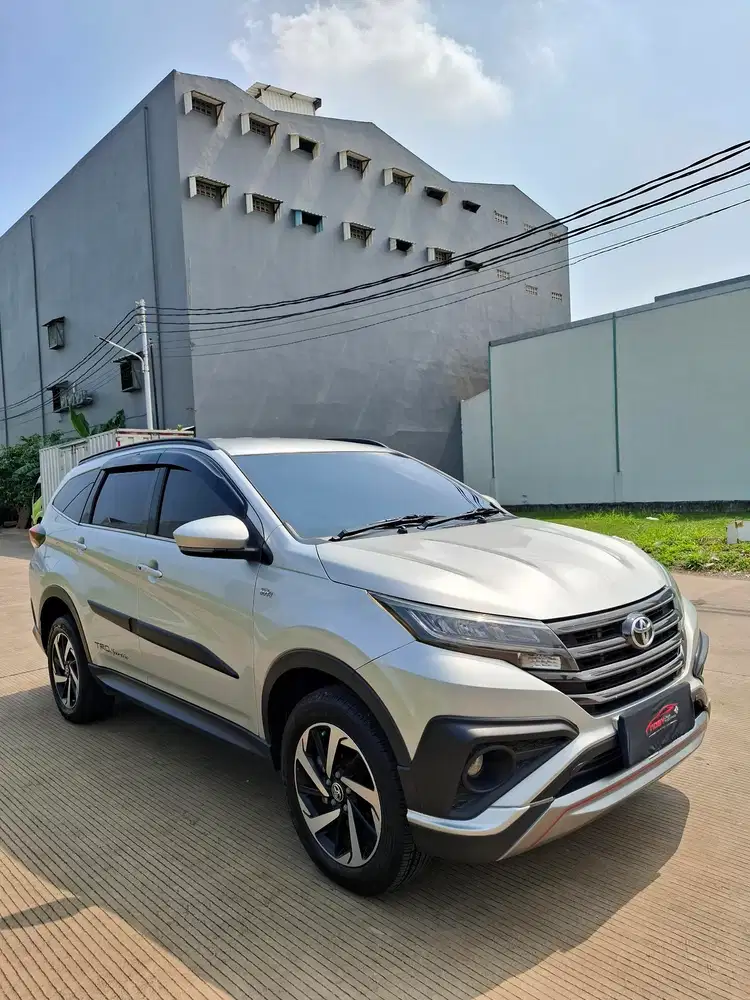 Rush S TRD matic murah bekas 2020 silver