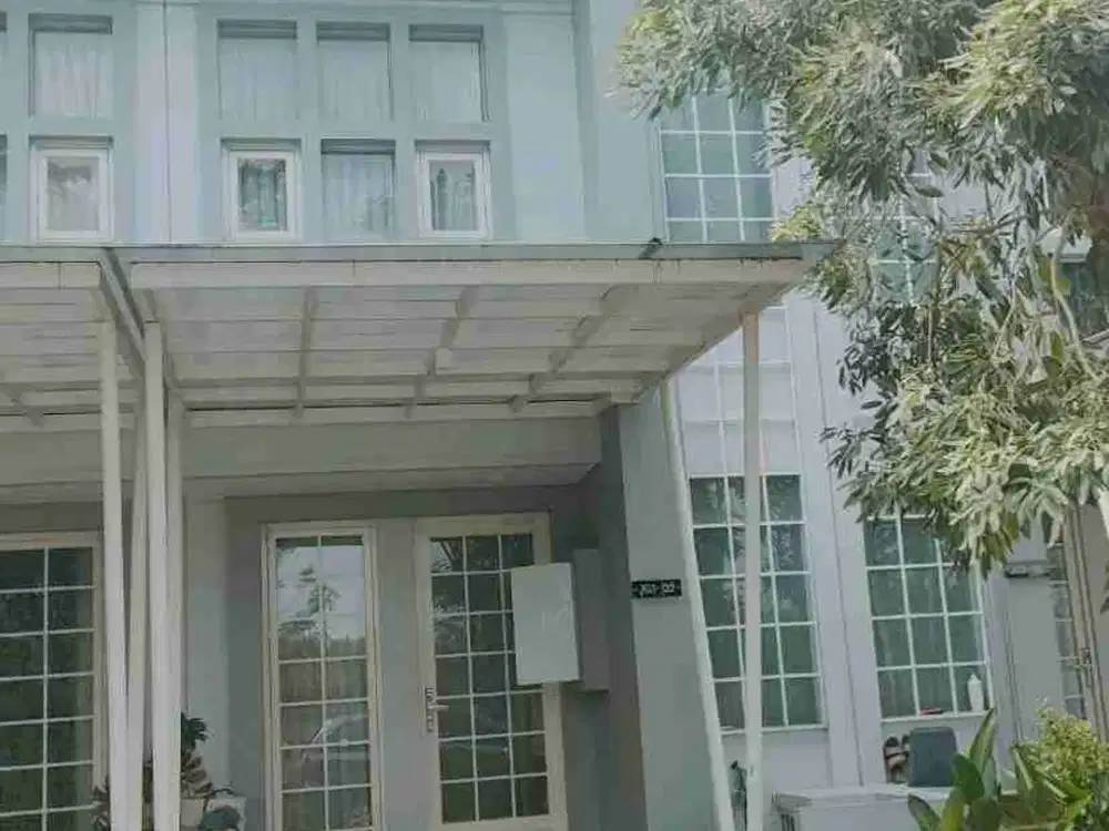 Dijual Rumah Grand Pakuwon Cluster Queensland Surabaya dekat Hypermart