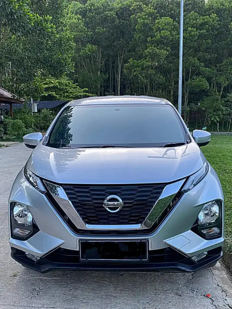 New Livina VE 1.5 A/T tahun 2020
Pajak panjang
Warna Silver metalic