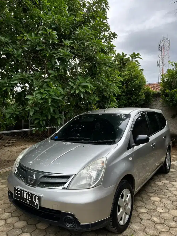 Grand Livina 2011 manual SV On Pajak