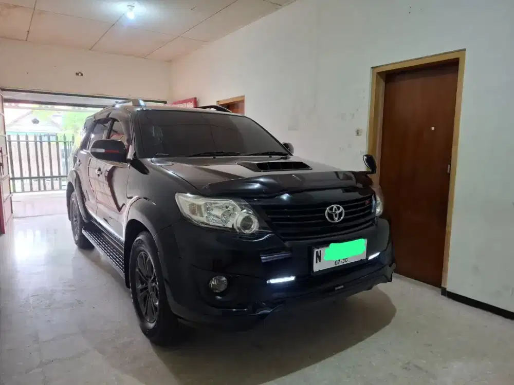Fortuner 2015 VnT TRD. Super Istimewa Terawat. Servis record