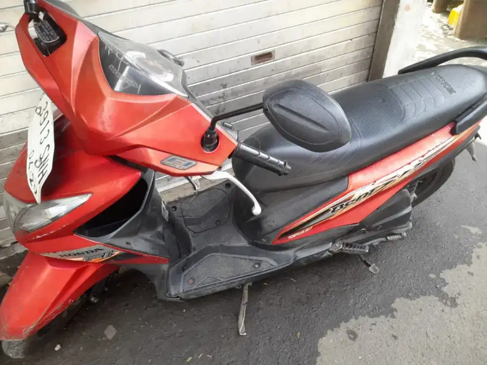 Honda beat tahun 2014