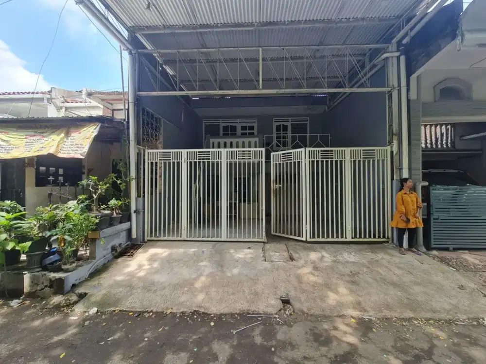 Simo Hili (Banyu urip) Minimalis Siap Huni.. Strategis.. depan Persis sudah Jalan Raya