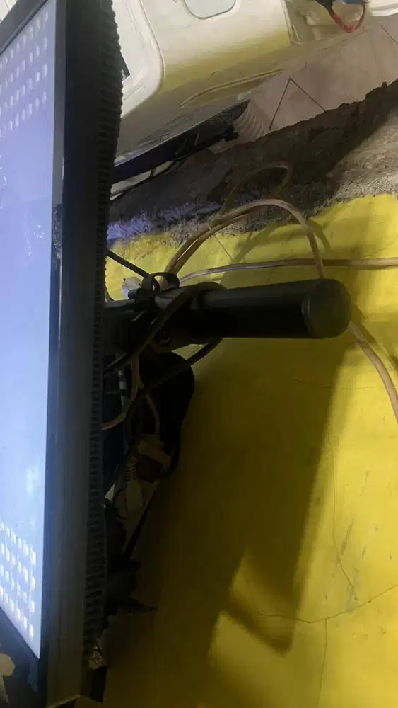 Monitor 16 AOC + Bracket Oxymus