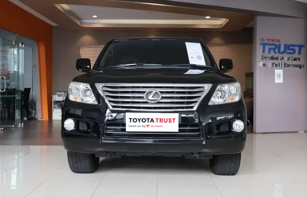 LEXUS LX570 AT 2011