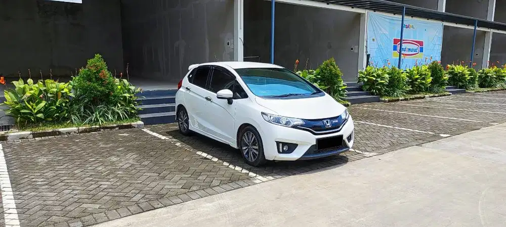 Honda Jazz RS Manual 2015 Putih, Ori, Mesin Halus, Pajak Hidup, Nego
