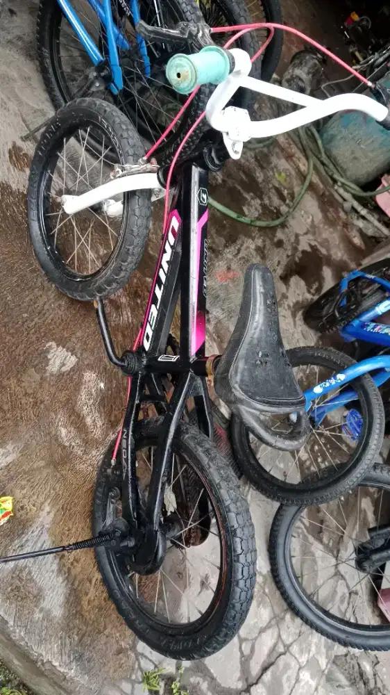 Speda ukuran 16 bekas