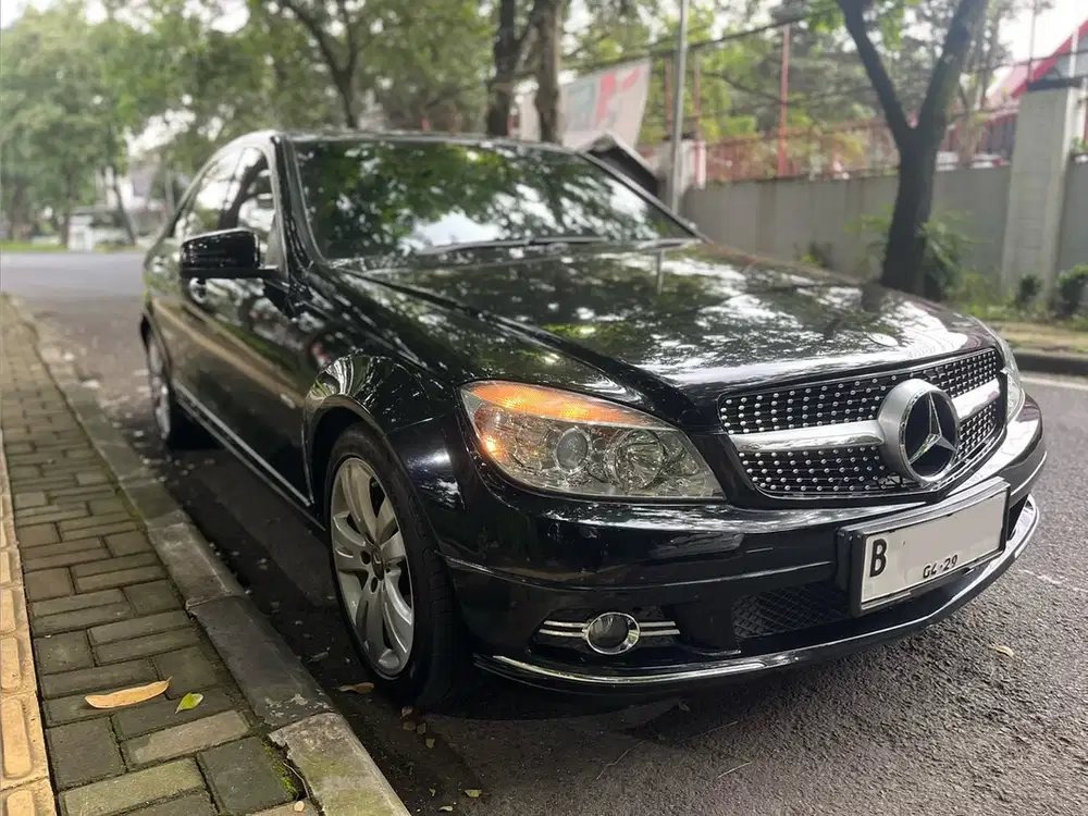 Mercedes-Benz C200 W204 CGI Avantgarde 2011