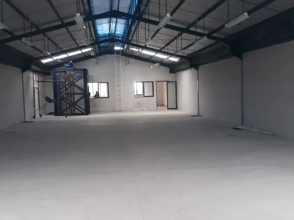Disewakan Gudang 1.100 m2 4 Lantai Siap pakai & Lokasi Strategis