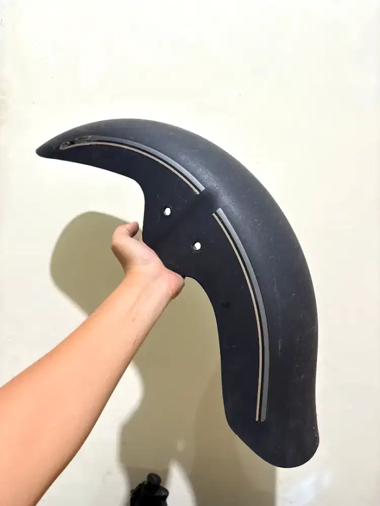 Spakbor Depan Benelli 200 EFI