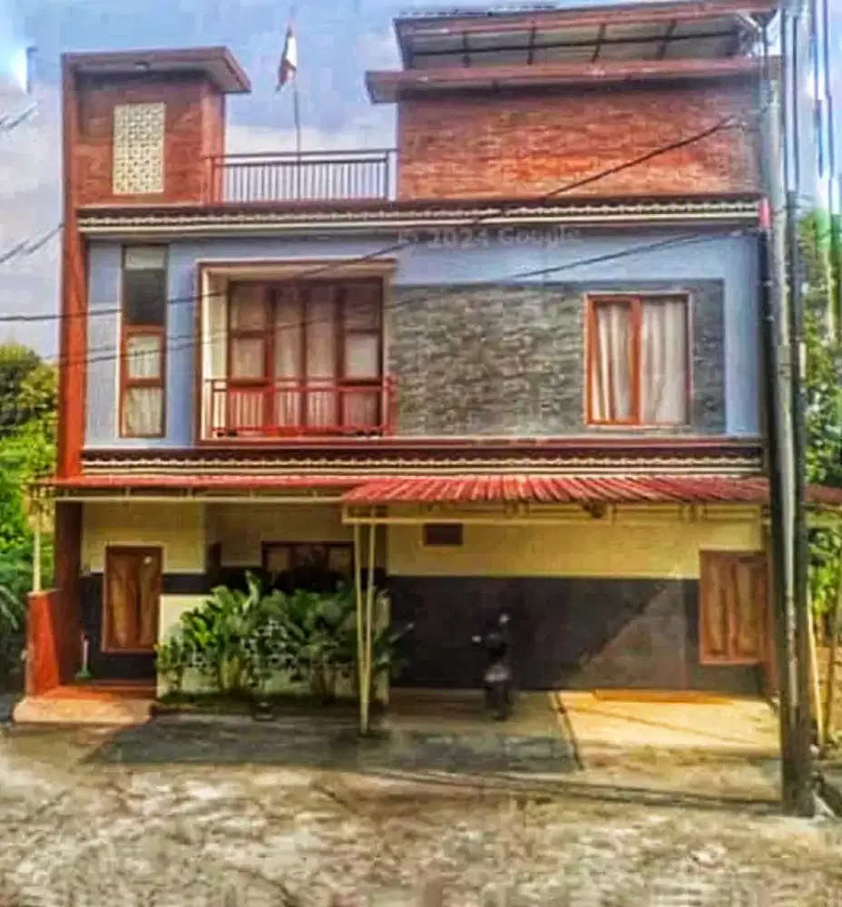Rumah 3 lantai bagus murah jl wates km9