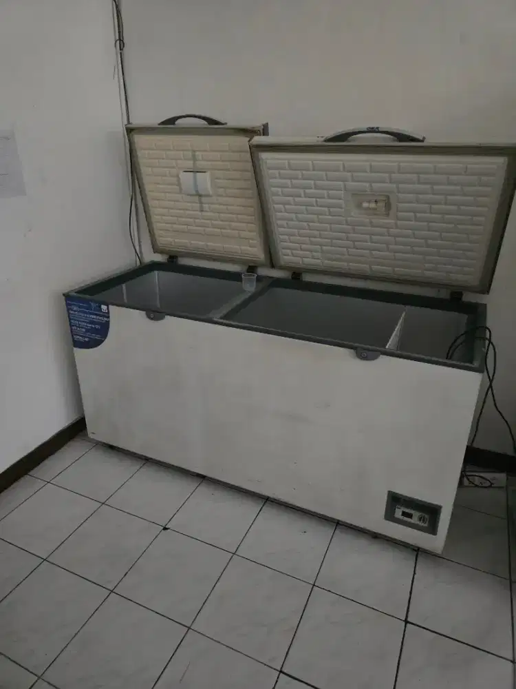 Freezer 2 pintu gea