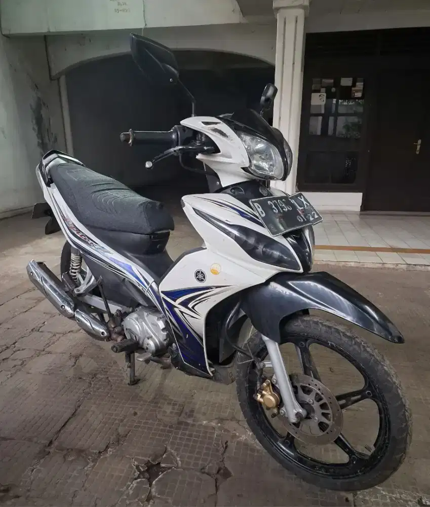 Jupiter Z 2012 (robot) STNK BPKB tgn.2 original siap kerja. Mesin alus