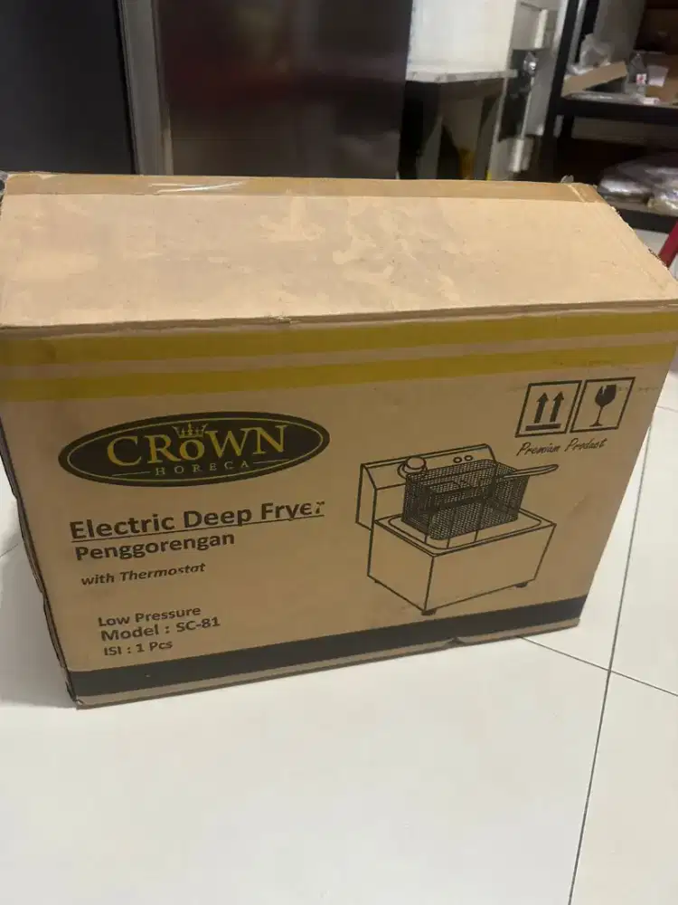 Penggorengan CROWN ELECTRIC DEEP FRYER SC-81