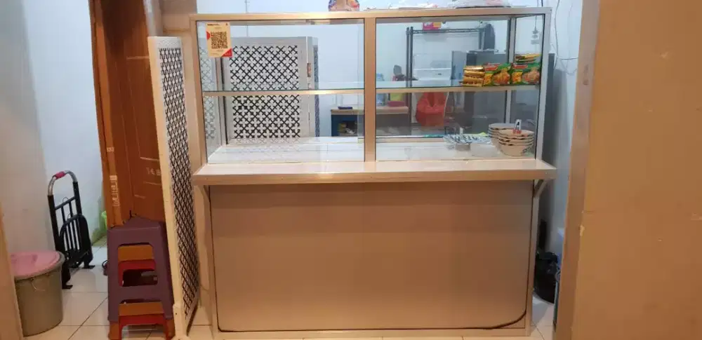 Etelase Warteg Pintu Kaca