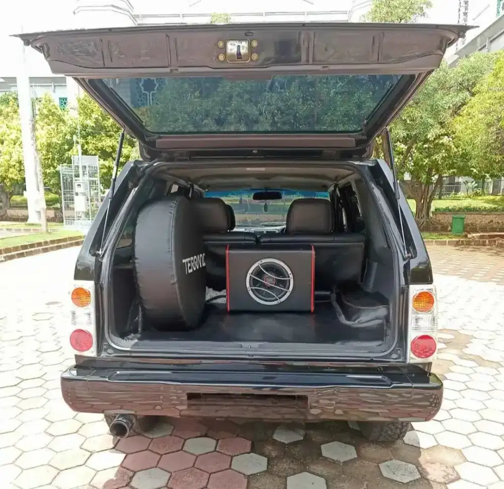 Subwoofer Jbl 10 berikut box universal