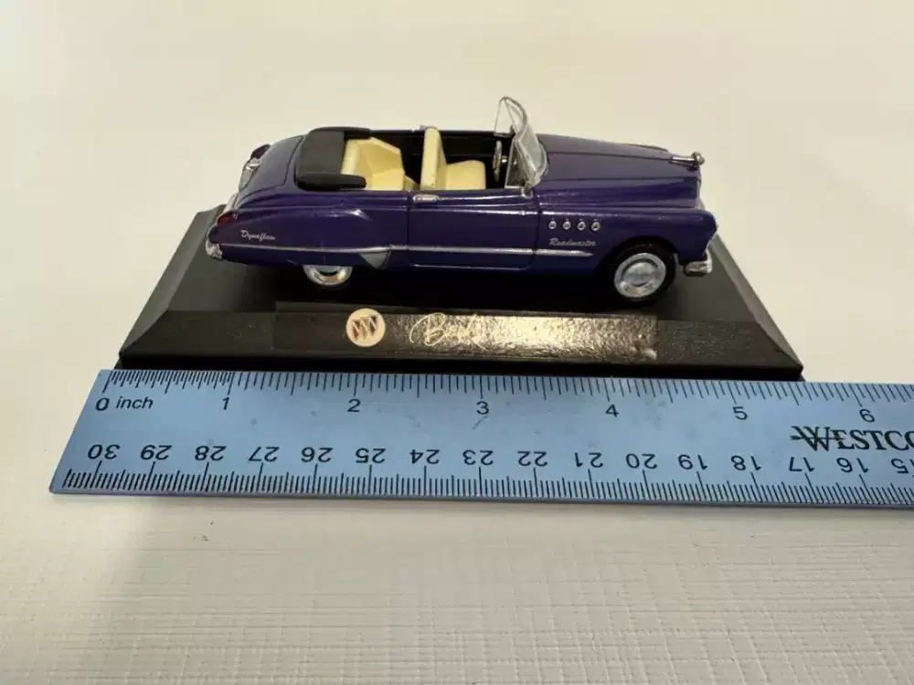 Buick Roadmaster Purple 1:43 Diecast Model Car SS-48387 (1947)