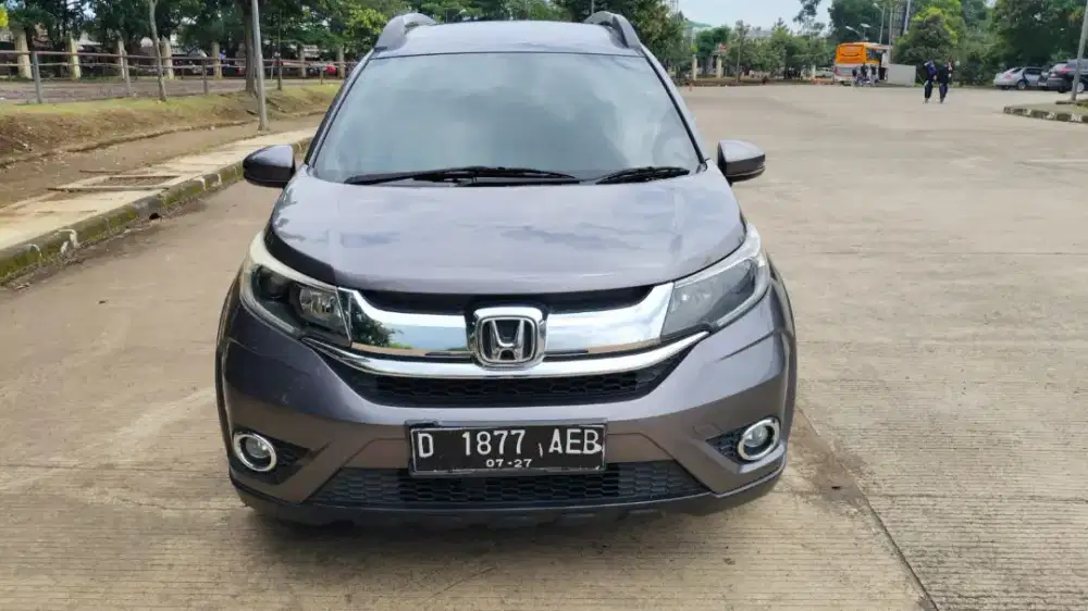 Honda BR-V Type S MT 
Tahun 2016
Warna Abu-Abu Metalik
