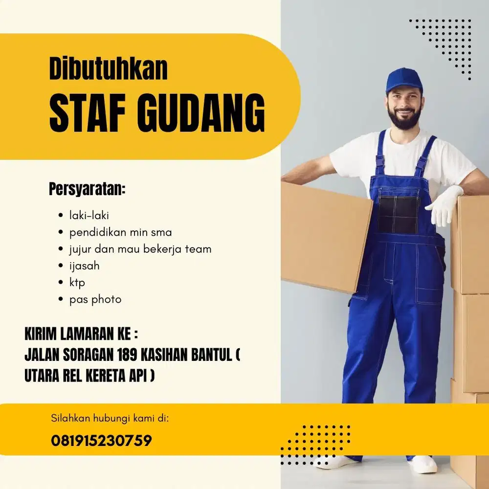 karyawan pria gudang pakaian