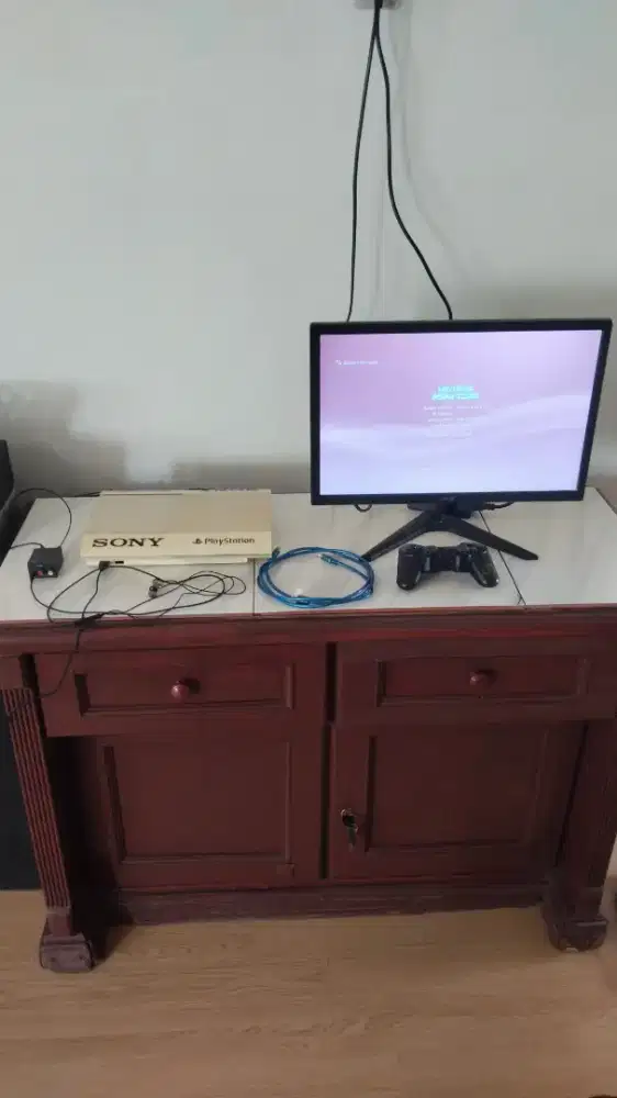 Sony PlayStation 3 Superslim 250GB + Monitor SPC 19 inch