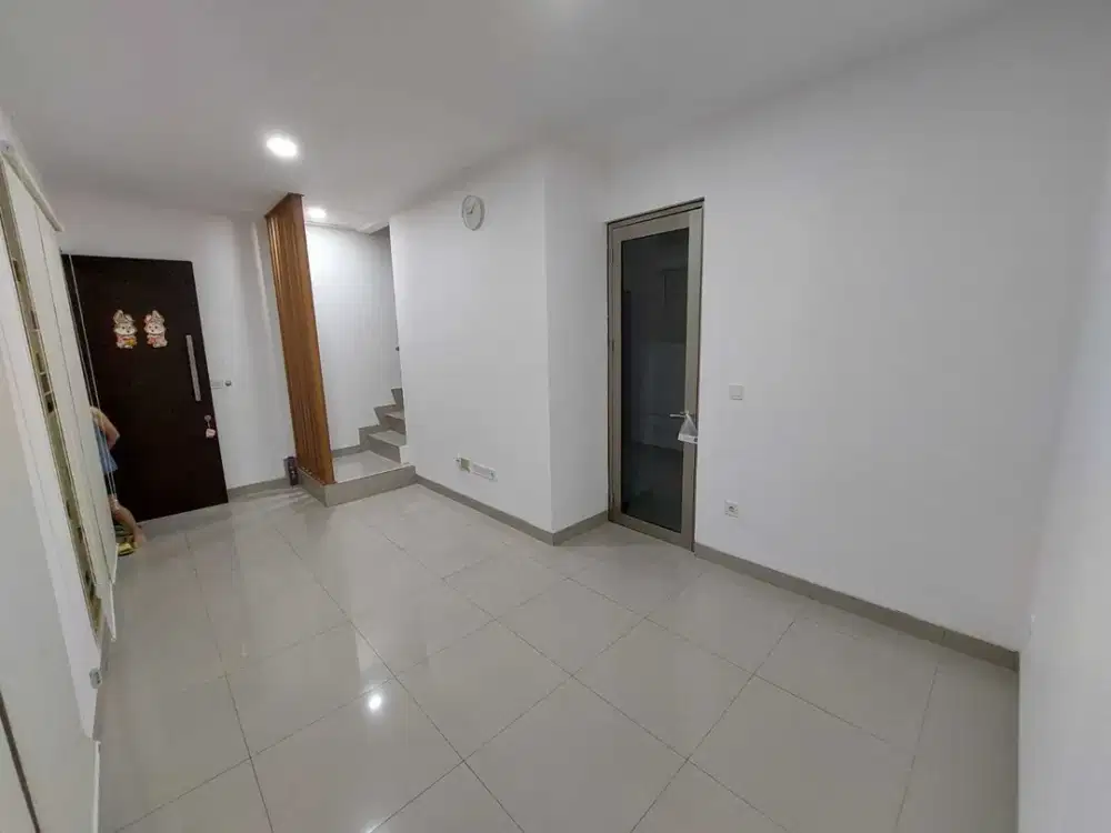 Jual cepat rumah pik2 6x10 3 lantai