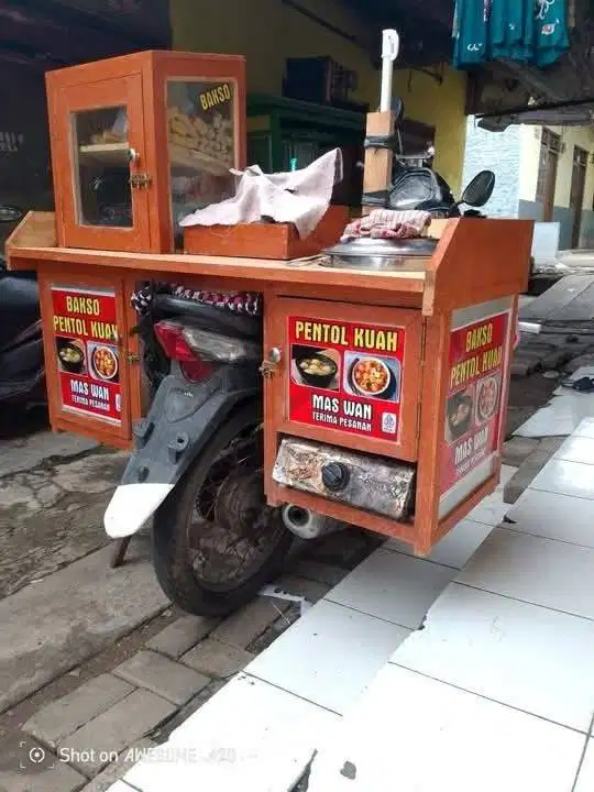 DICARI KARYAWAN UNTUK BERJUALAN WEDANG RONDE KELILING