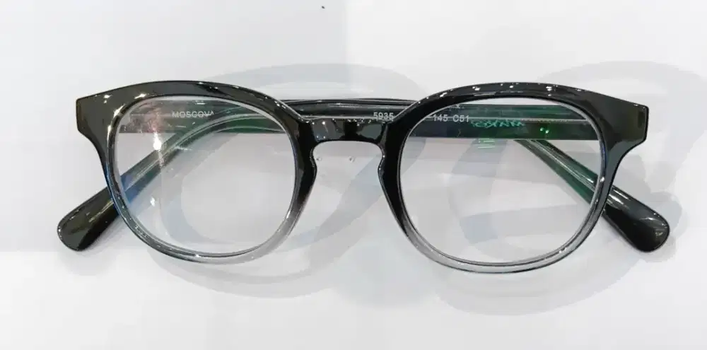 Kacamata Photocromic