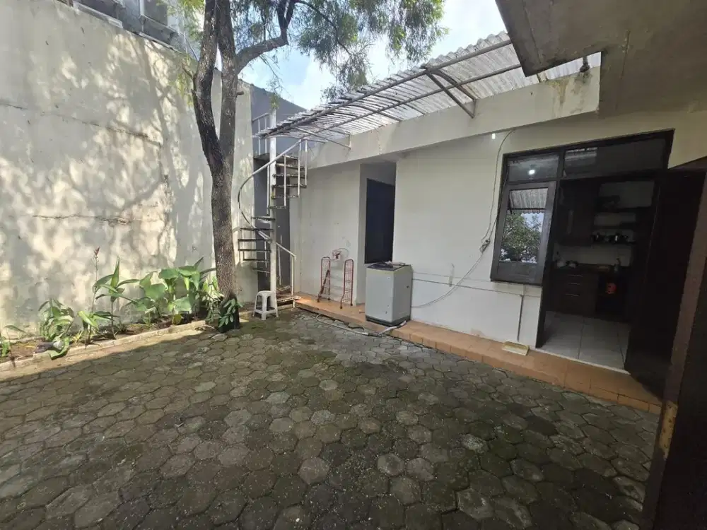 Rumah Nyaman 2 Lantai Furnish di Tatar Wangsakerta Kota Baru Parahyangan