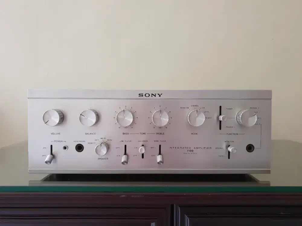 Amplifier sony ta-1130