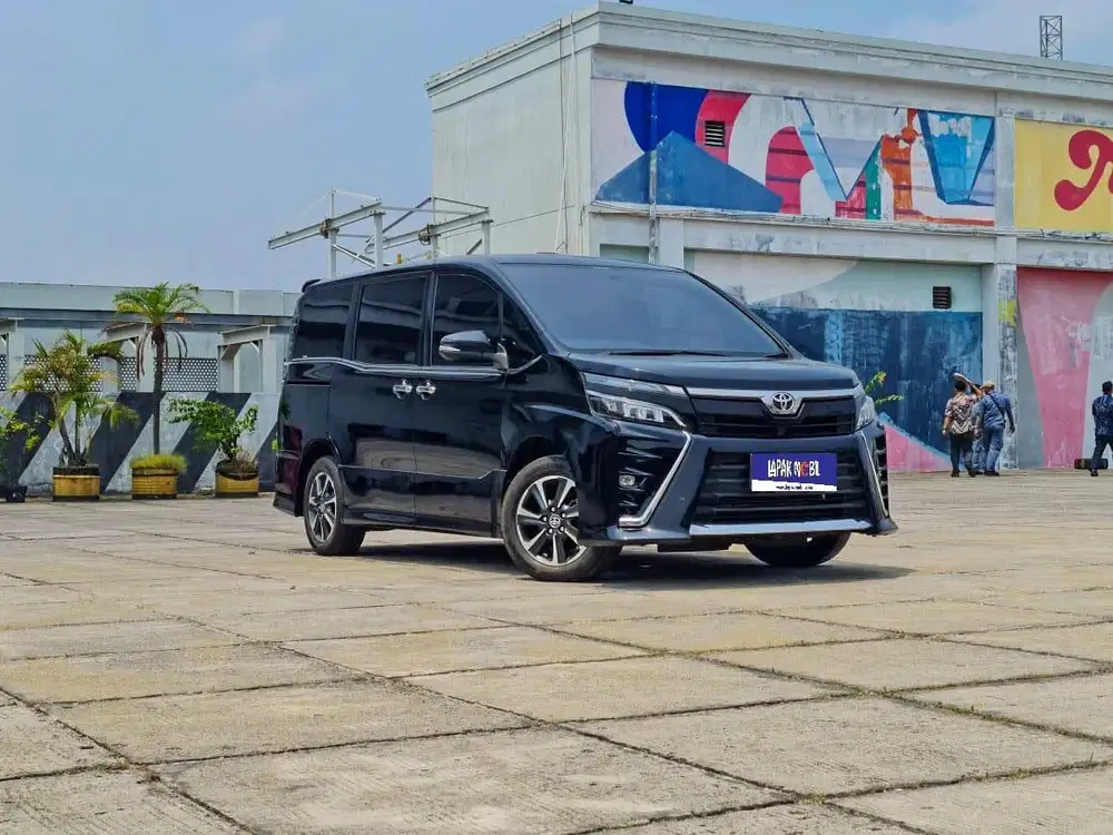 Toyota Voxy 2.0 Matic 2021 Km 63rb Tangan 1