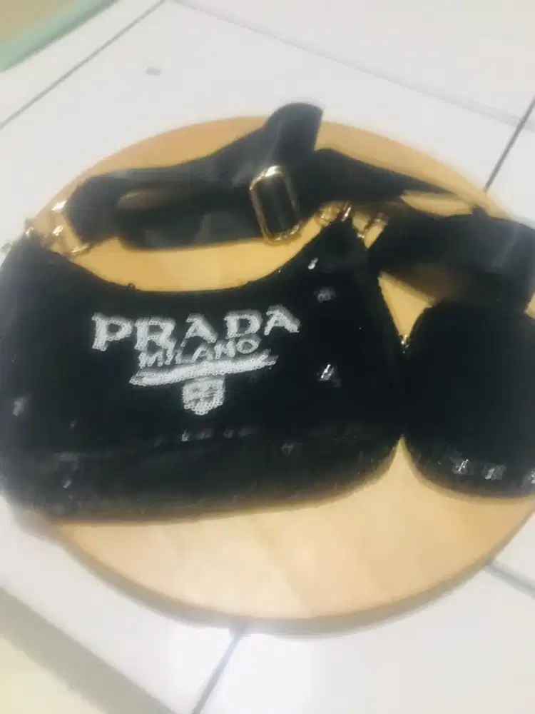 tas prada milano