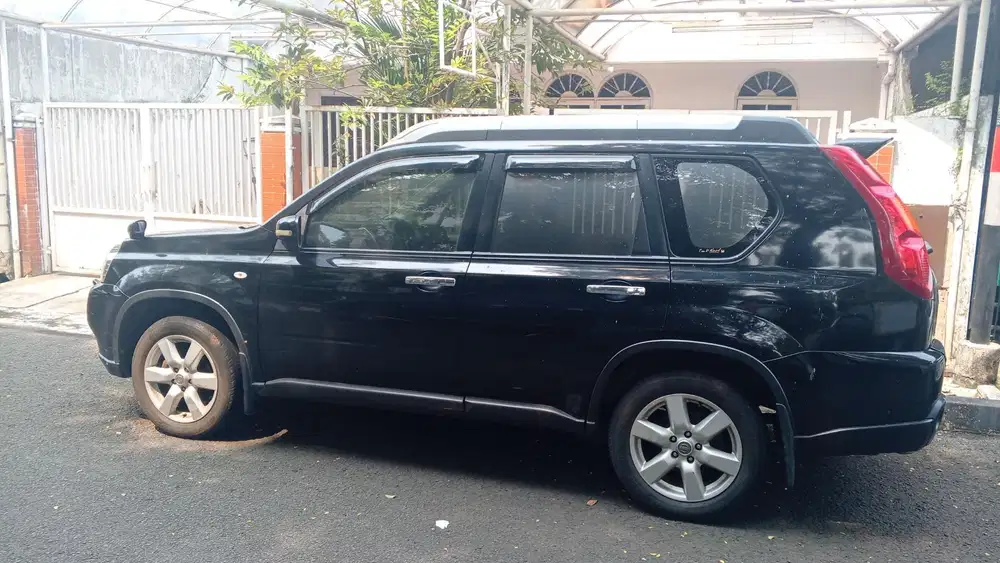 Nissan X-Trail 2010 Bensin