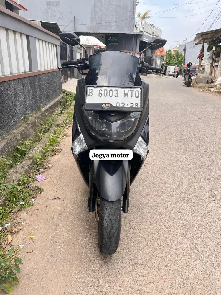 (A) Yamaha Nmax Tahun 2019