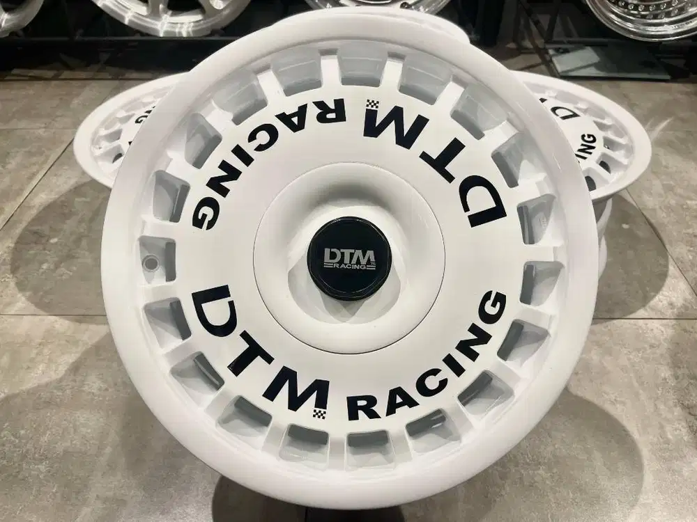 Velg DTM Racing Original, R-16, Lebar 7.5, PCD 4x100