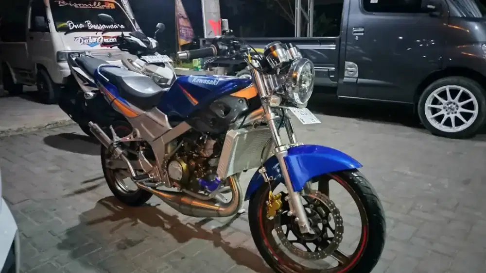 Kawasaki ninja biru