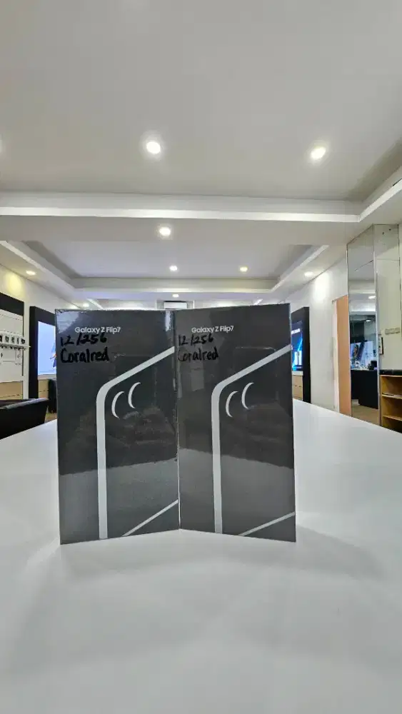 NEW SAMSUNG GALAXY ZFLIP 7 5G 12/256 GB DISKON 4 JT GARANSI RESMI SEIN