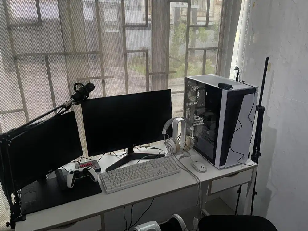 Jual Set Komputer (CPU + Keyboard + 2 Monitor)