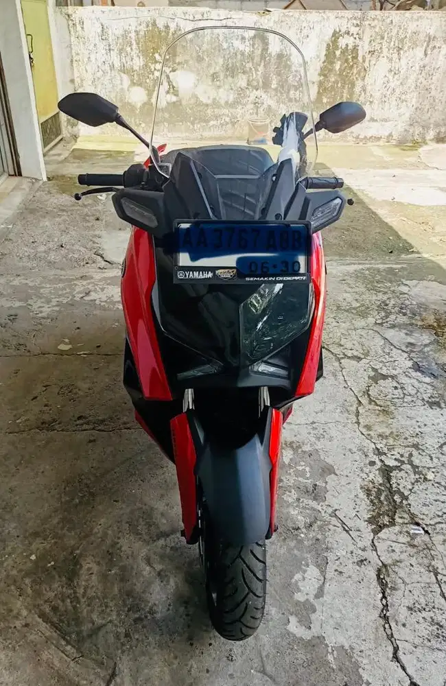 XMAX 2025 New connected