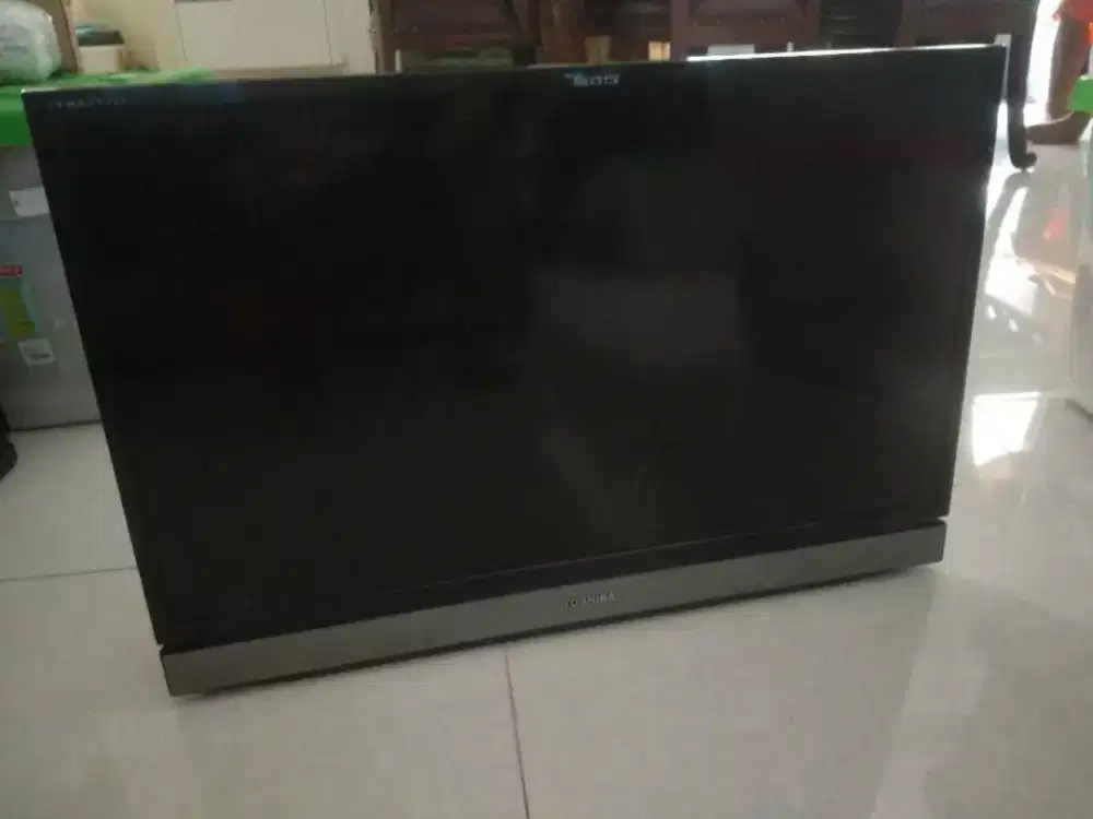 Jual TV LED 29 Inchi Merek Tohsiba lengkap kotak kwitansi