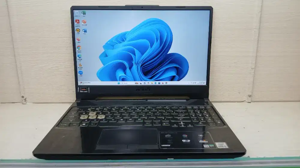 Asus tuf fx506lh intel core i5-10300H GTX 1650 8/512