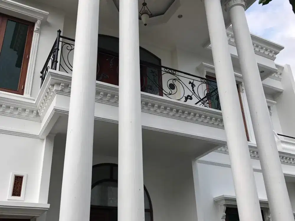 Rumah Mewah Depan Jalan di Bambu Apus – LT 385 / LB 450, SHM IMB 380