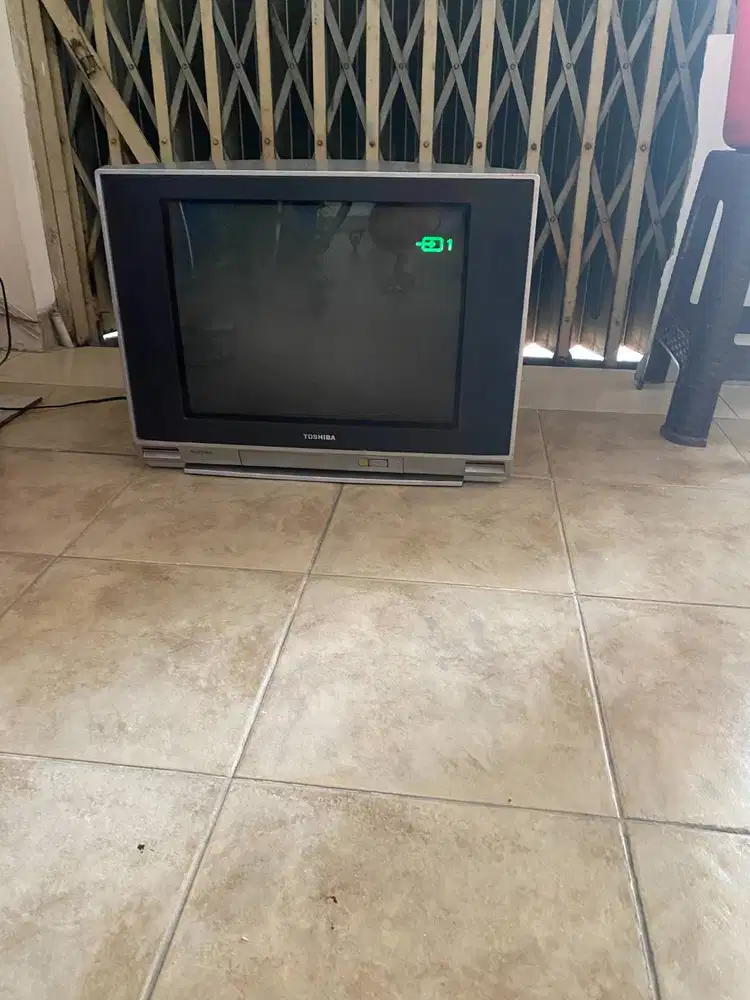 TV Tabung Toshiba 21 Berfungsi normal