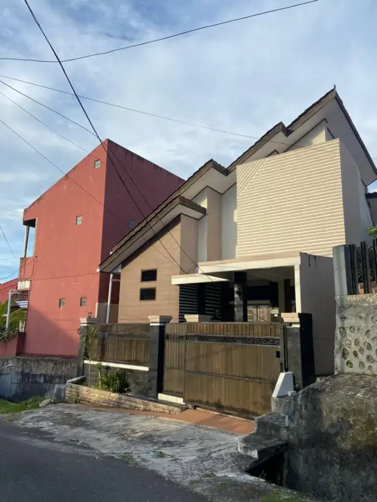 Dikontrakkan Rumah tengah kota, Tanpa Perantara WA *0819*3380*7845*