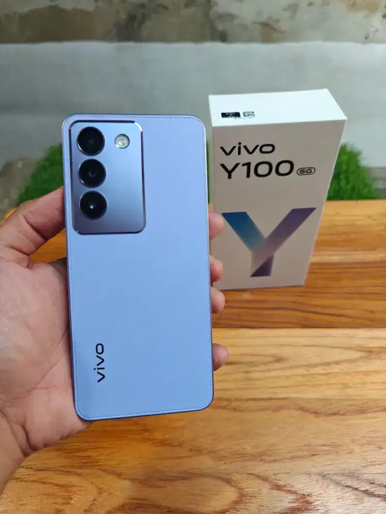 Vivo y100 5G 8/128 like new