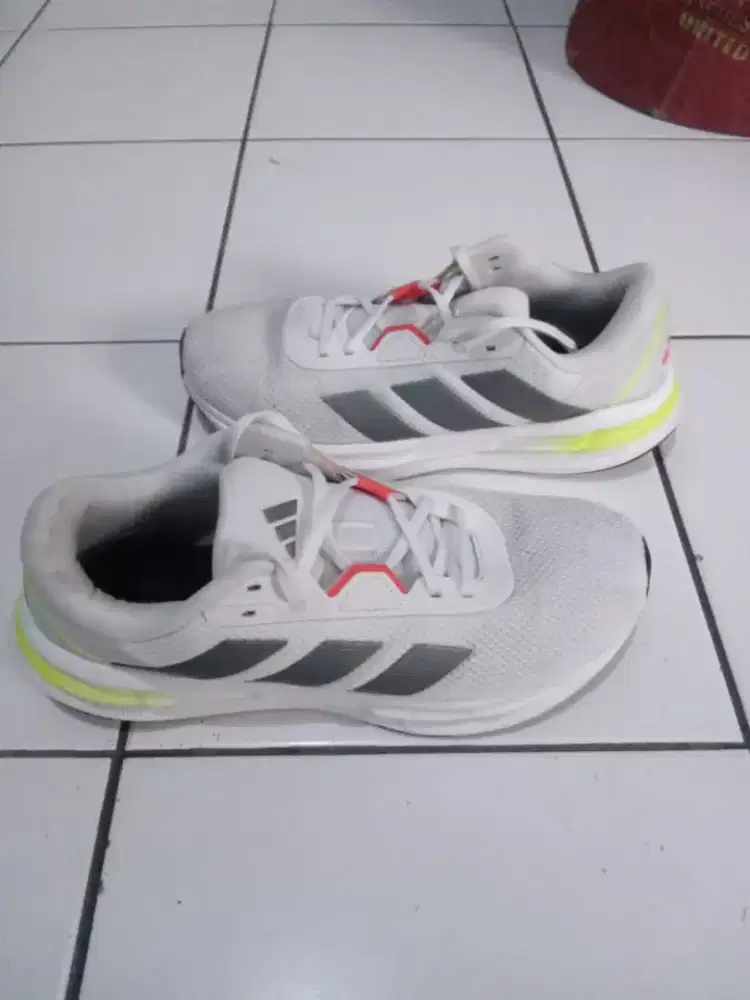 Sepatu Adidas running galaxy 7